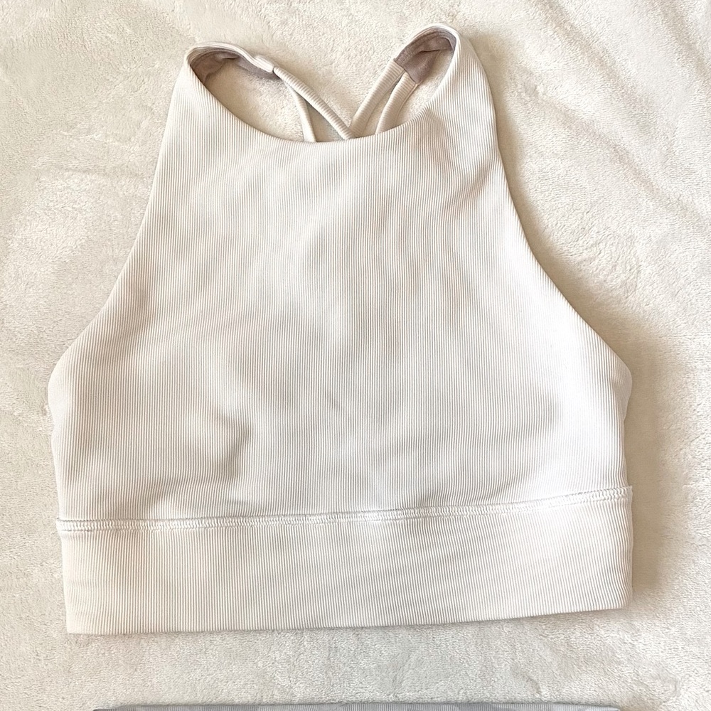 SOLD Lululemon Energy High-Neck Longline Ribbed Bra Size 4 White - Picture 6 of 7